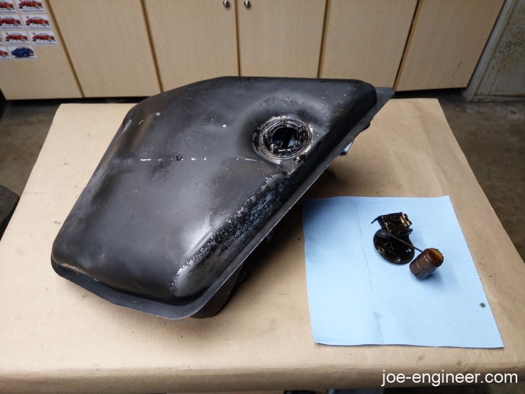 Porsche 911 Oil Tank