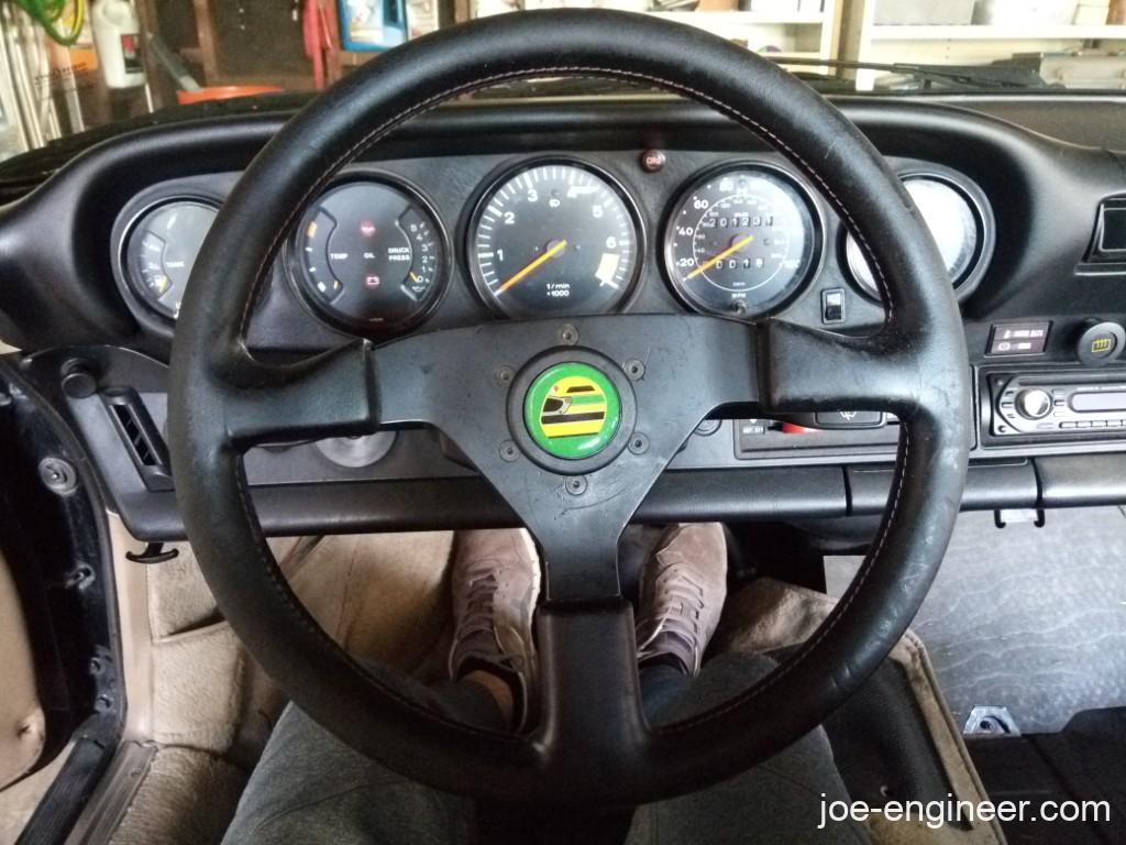 Momo V35 Steering Wheel in Porsche 911