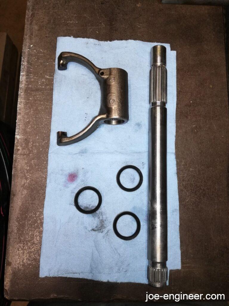 Porsche 911 915 Gearbox Throwout Arm Shaft