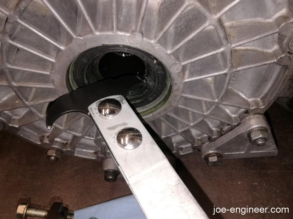 Common Air-cooled Porsche 911 Transmission Leaks