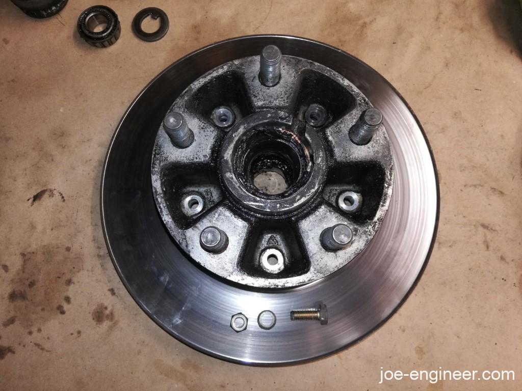 Air-cooled Porsche 911 Front Brake Calipers Rotors Replacement