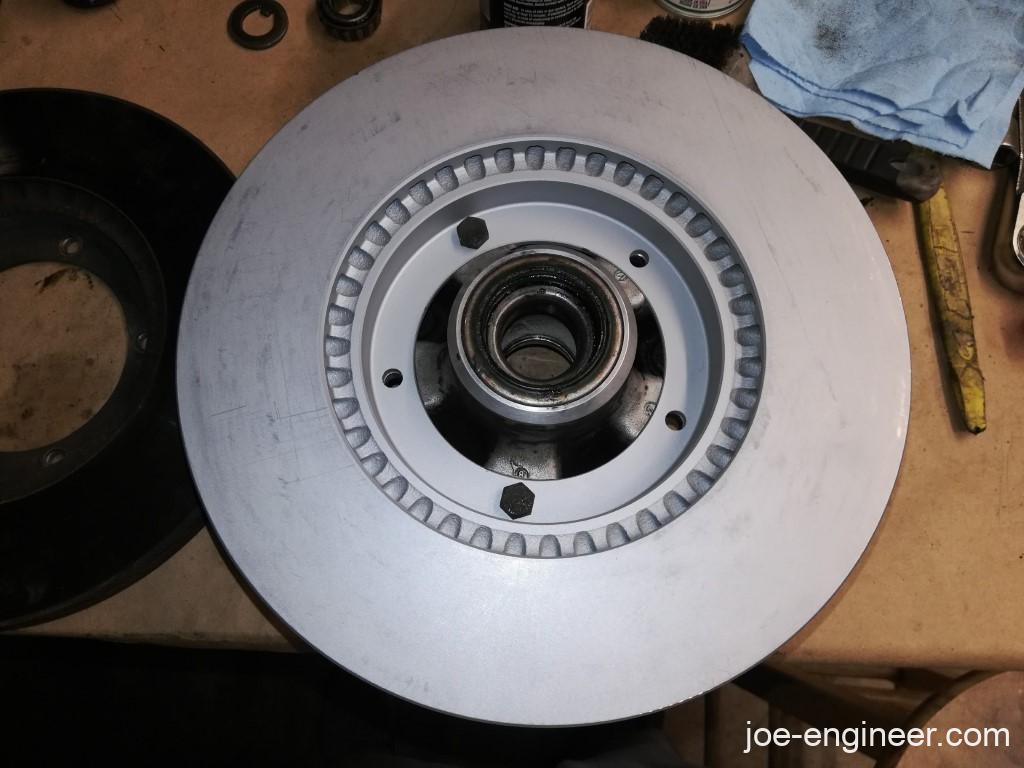 Air-cooled Porsche 911 Front Brake Calipers Rotors Replacement