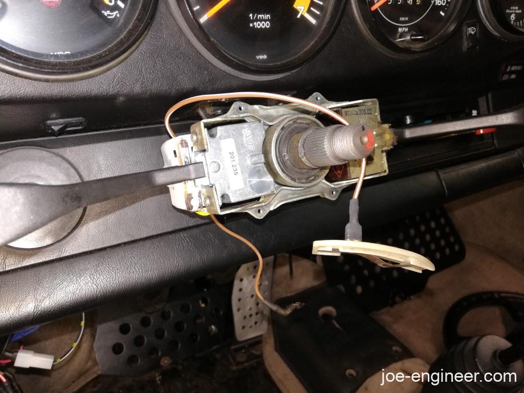 Air-cooled Porsche 911 Turn Signal Replacement