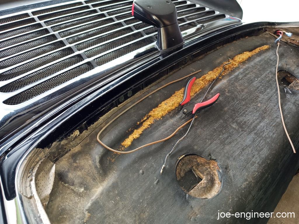 Air-cooled Porsche 911 Rear Window Seal Replacement