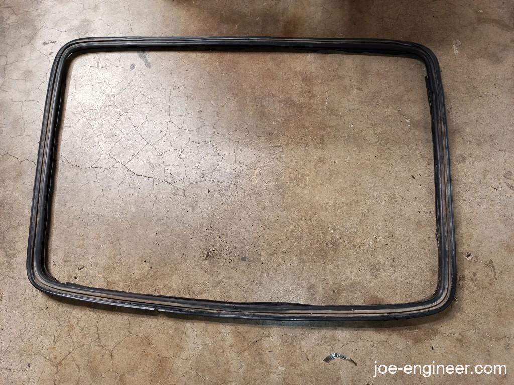 Air-cooled Porsche 911 Rear Window Seal Replacement